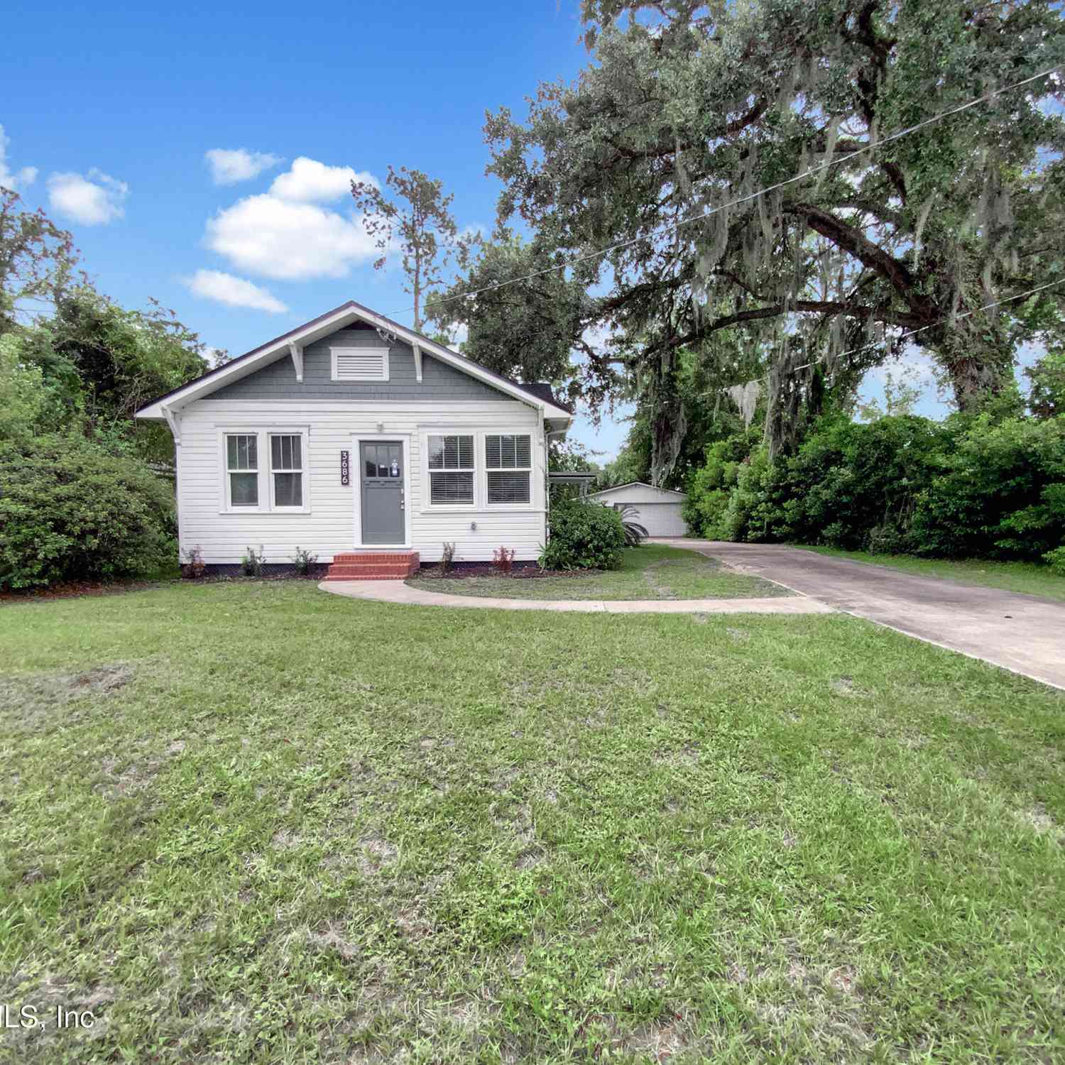 Homes For Sale - 3686 Smithfield Street<br/> Jacksonville, FL 32217