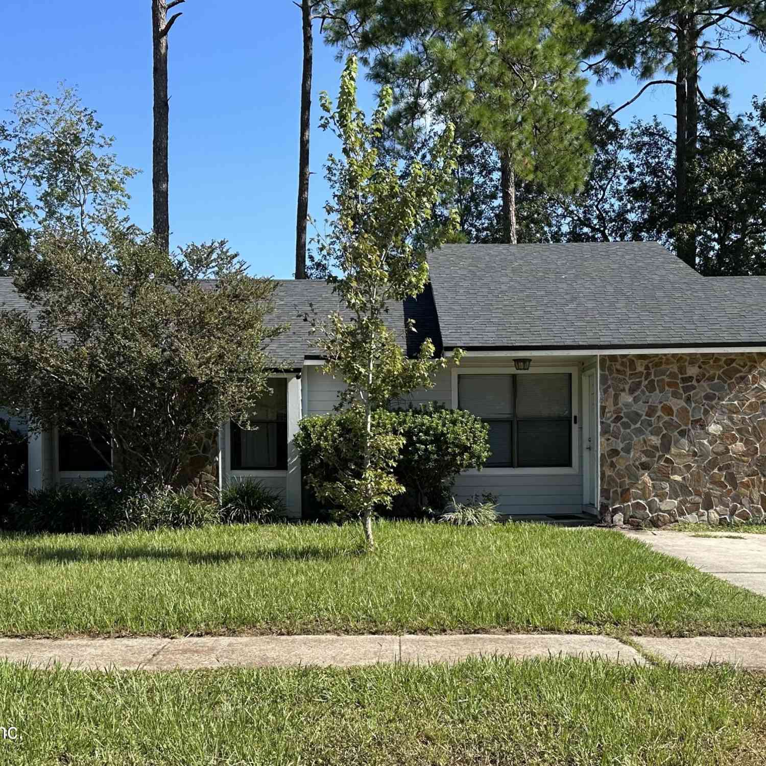 Homes For Rent - 4253 Huntington Forest Boulevard<br/> Jacksonville, FL 32257