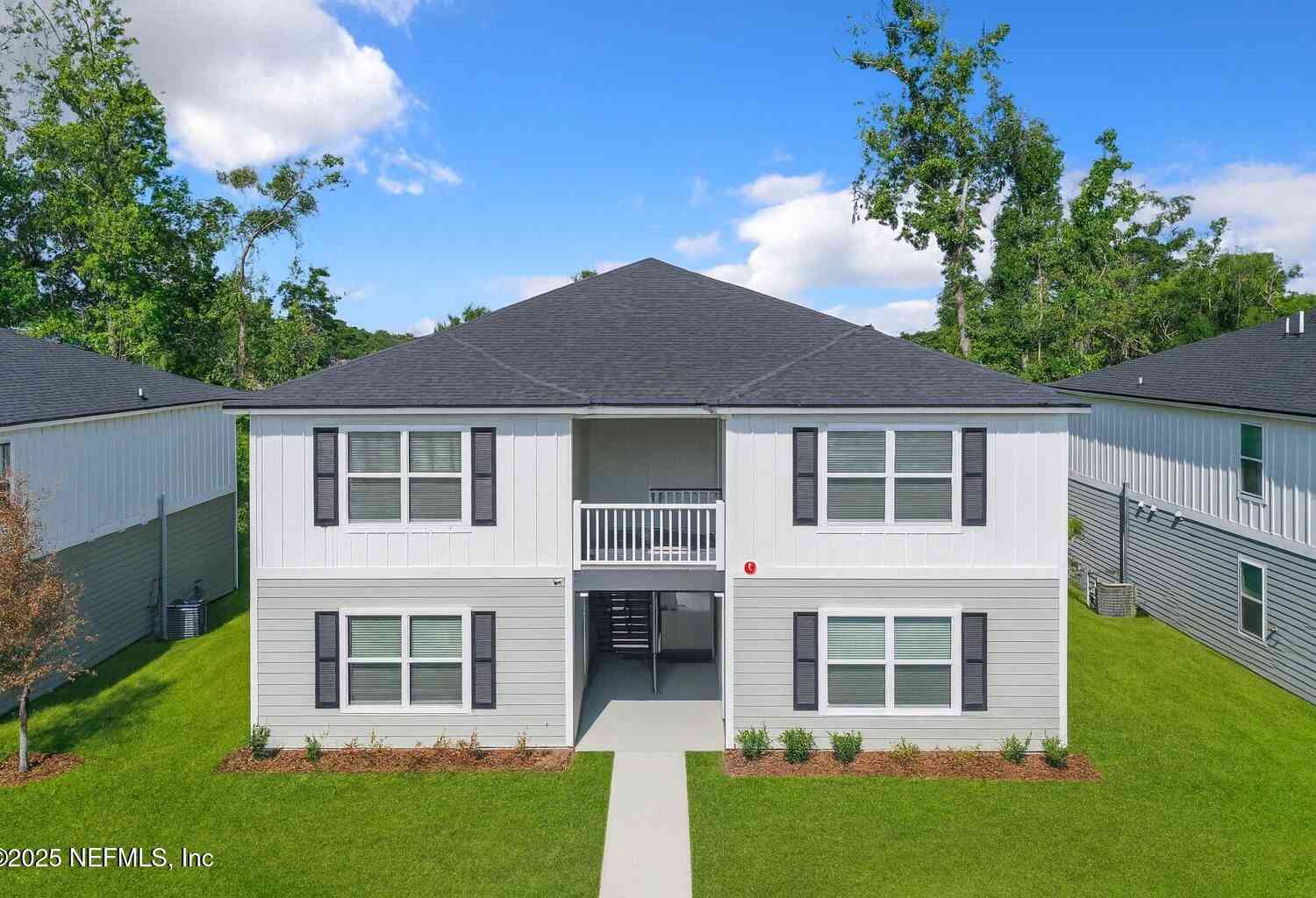 Multifamily For Rent - 11462 Oakfield Court<br/> Jacksonville, FL 32258