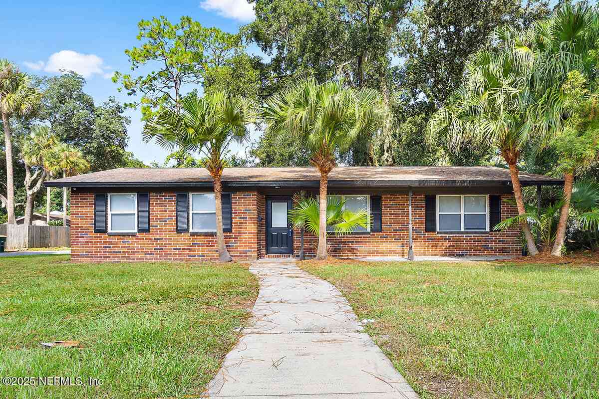 Homes For Sale - 252 Spring Forest Avenue<br/> Jacksonville, FL 32216