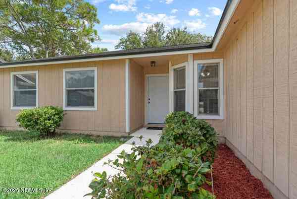 Homes For Sale - 13272 Grant Logan Lane<br/> Jacksonville, FL 32225