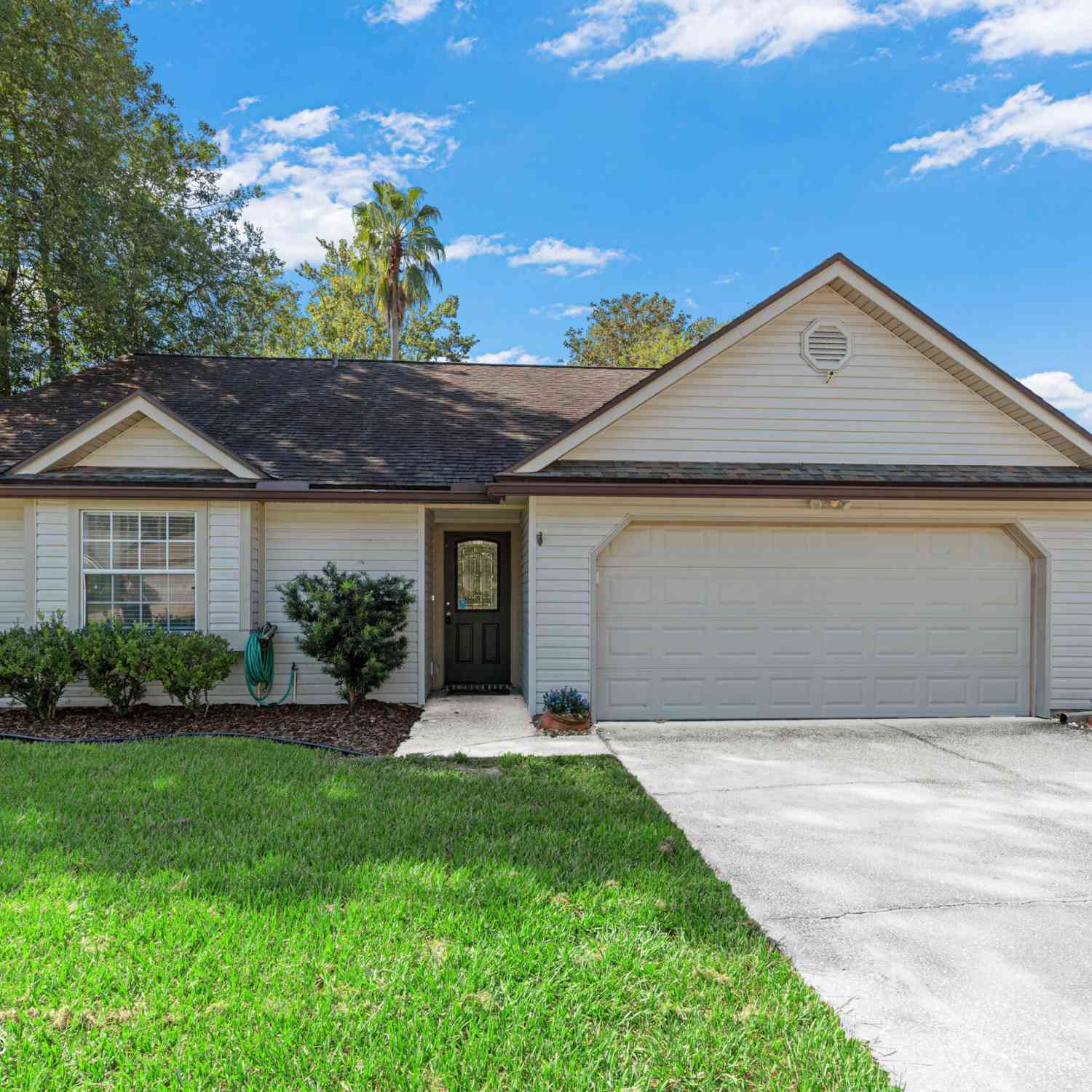 Homes For Sale - 8008 Copperfield Circle<br/> Jacksonville, FL 32244