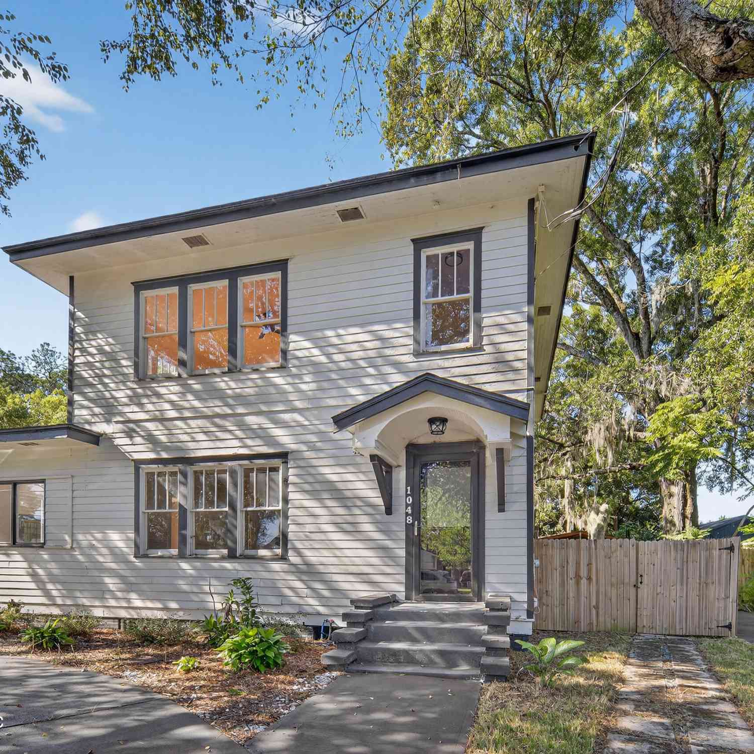 Homes For Sale - 1048 Ingleside Avenue<br/> Jacksonville, FL 32205