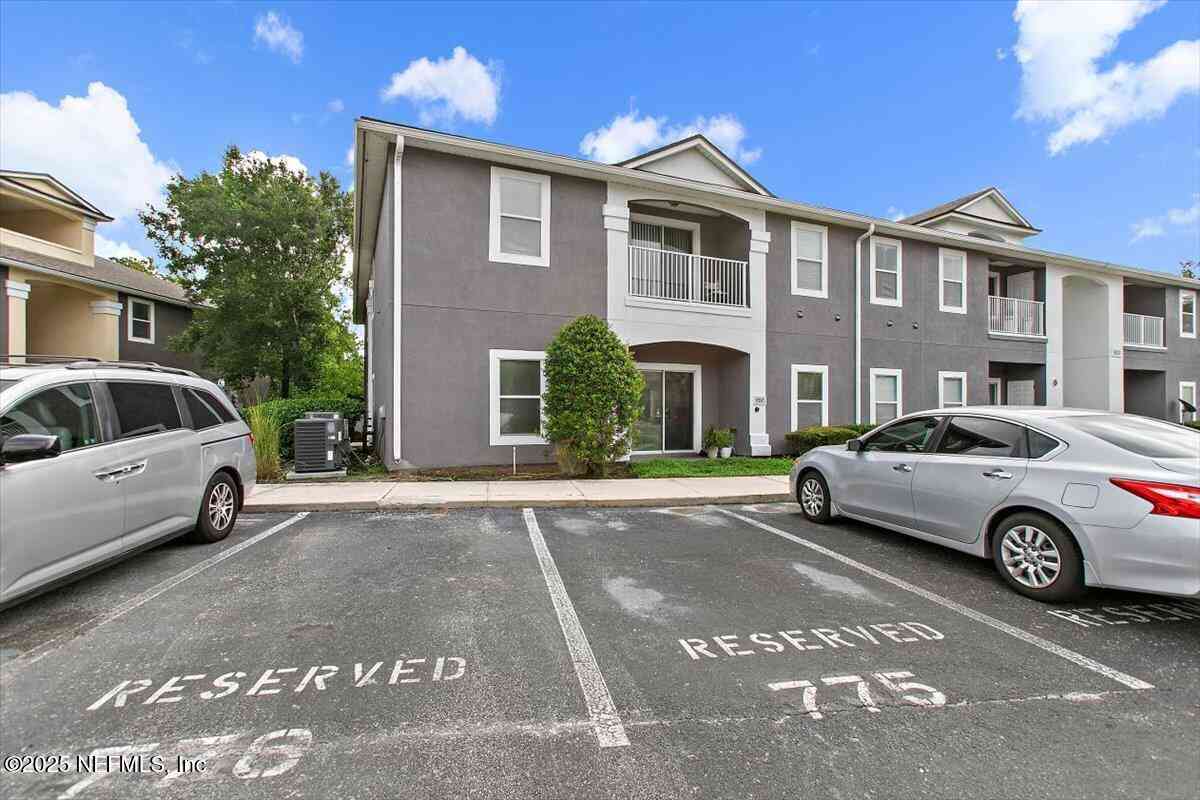 Condo For Sale - 7920 Merrill Road #915<br/> Duval County, Jacksonville, FL 32277