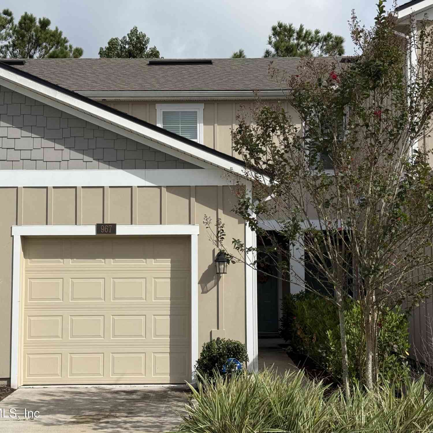 Townhouse For Rent - 967 Observatory Parkway<br/> Jacksonville, FL 32218