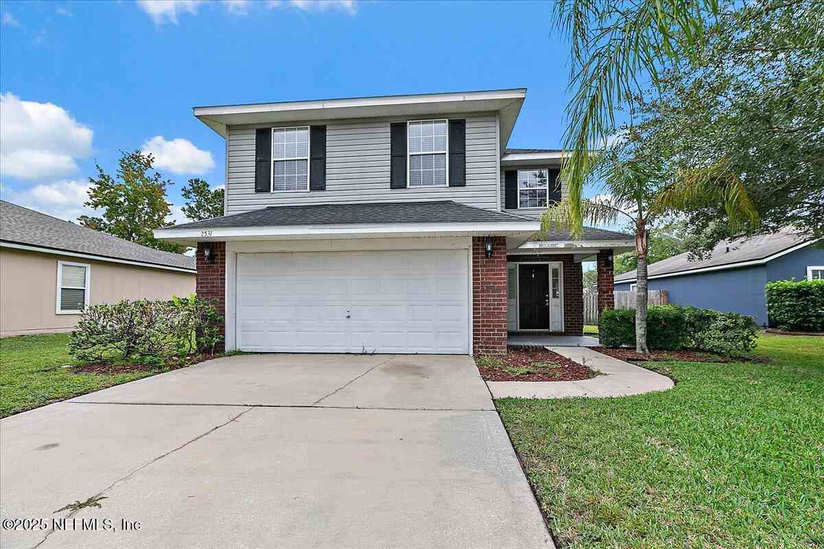 Homes For Sale - 2531 Fox Hill Lane<br/> Jacksonville, FL 32221