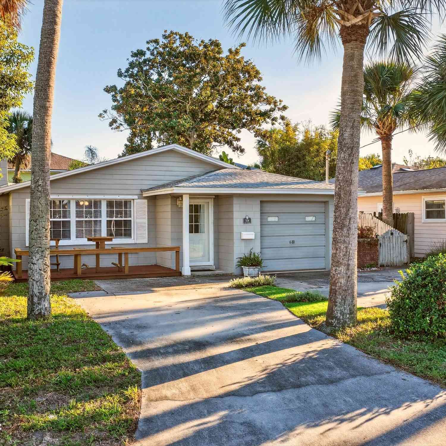Homes For Sale - 509 Lora Street<br/> Duval County, Neptune Beach, FL 32266