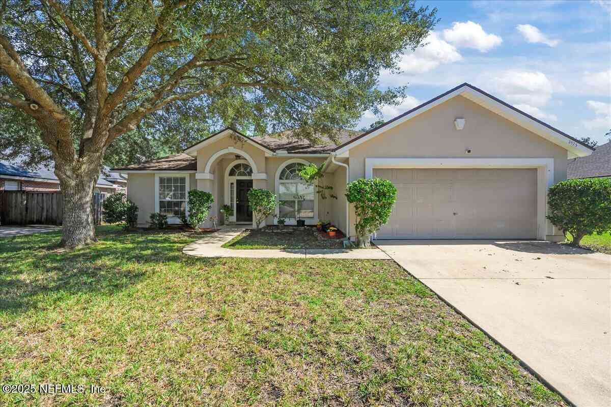 Homes For Sale - 2925 Turning Leaf Lane<br/> Jacksonville, FL 32221
