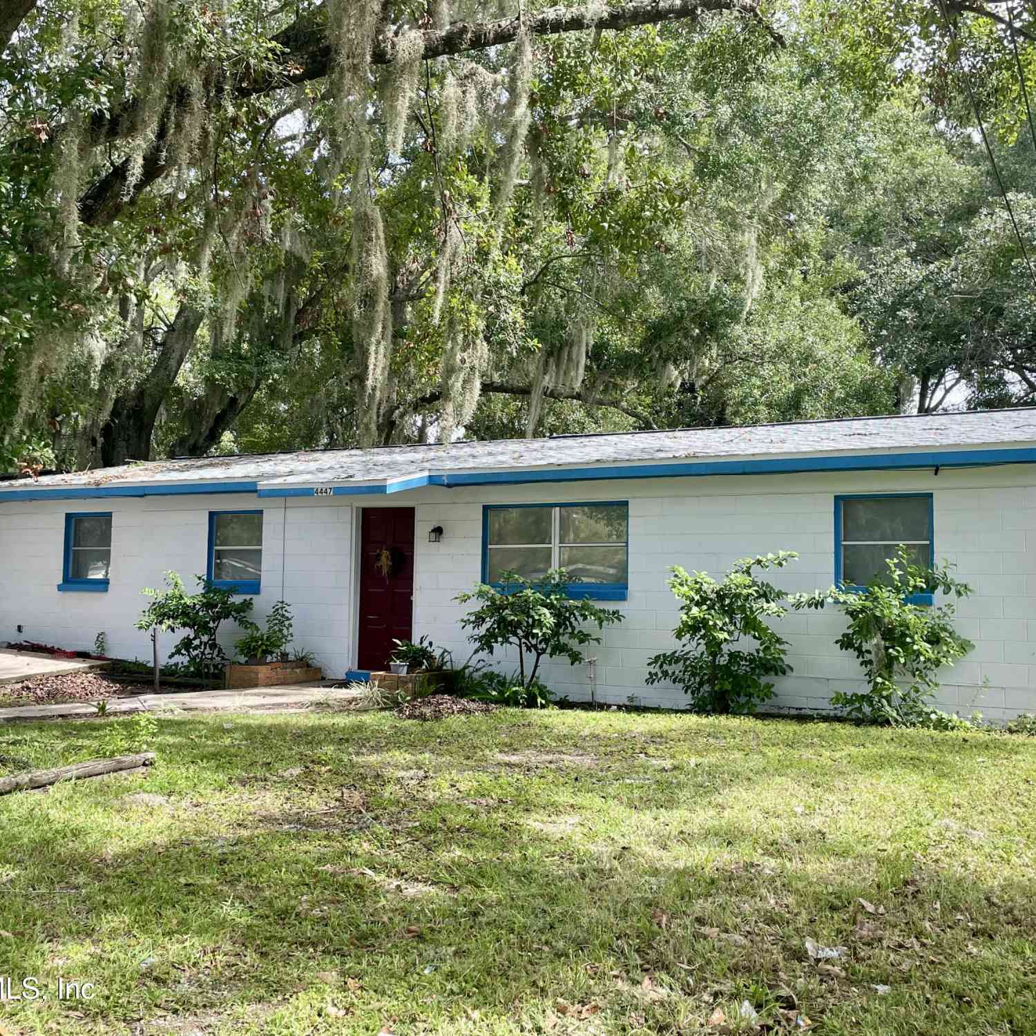 Homes For Sale - 4447 W Melvin Circle<br/> Jacksonville, FL 32210