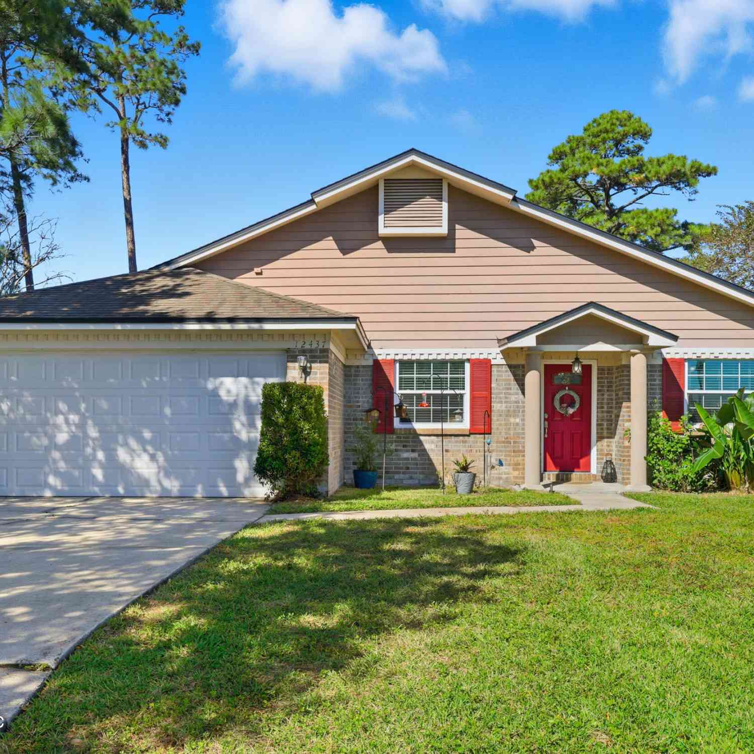 Homes For Sale - 12437 Cliff Swallow Court<br/> Duval County, Jacksonville, FL 32225