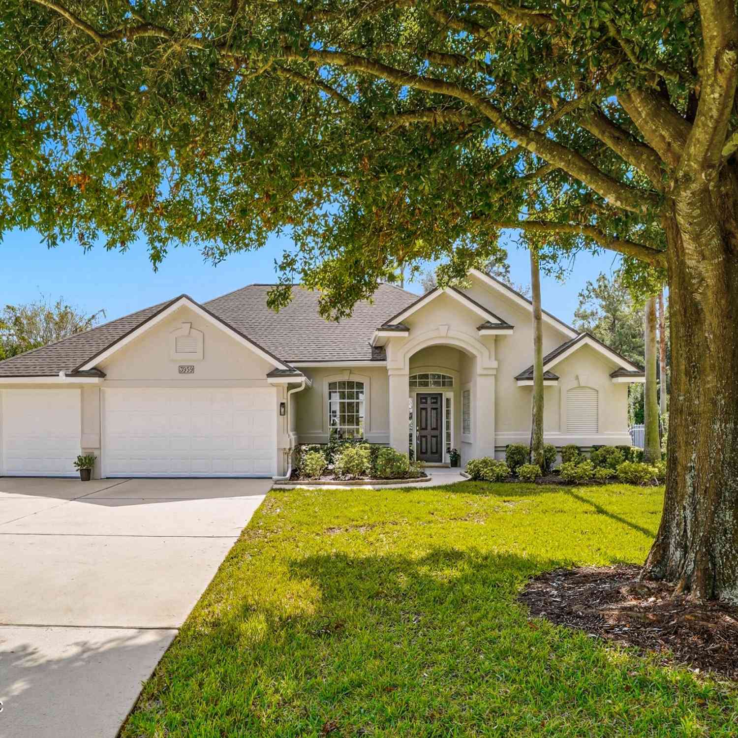 Homes For Sale - 3959 Brampton Island Court<br/> Jacksonville, FL 32224