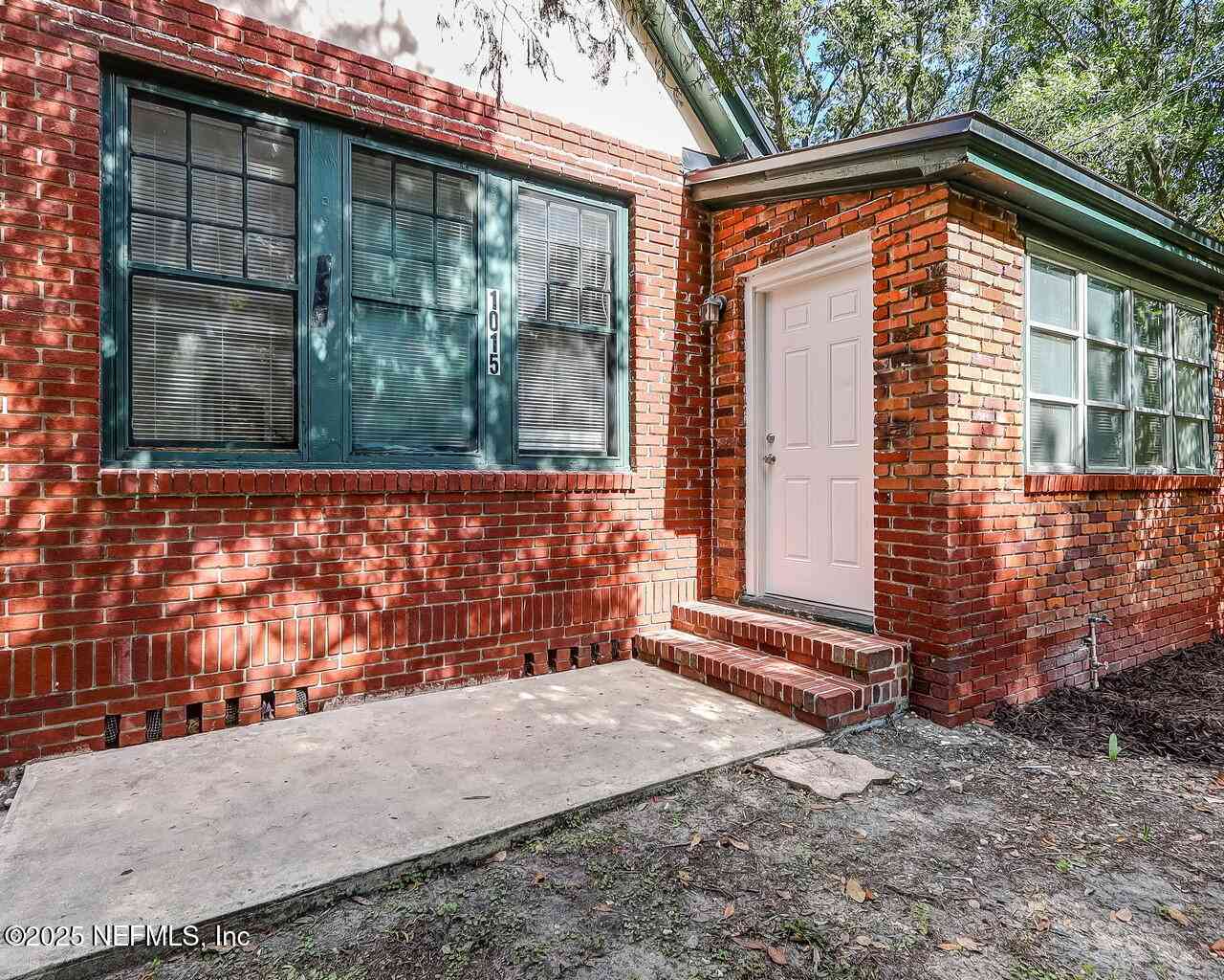 Homes For Sale - 1015 W 17th Street<br/> Jacksonville, FL 32209