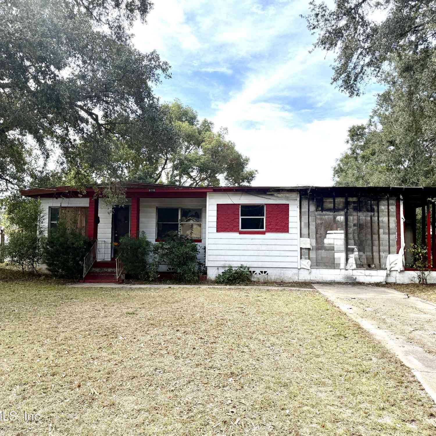 Homes For Sale - 6148 Strawflower Place<br/> Jacksonville, FL 32209