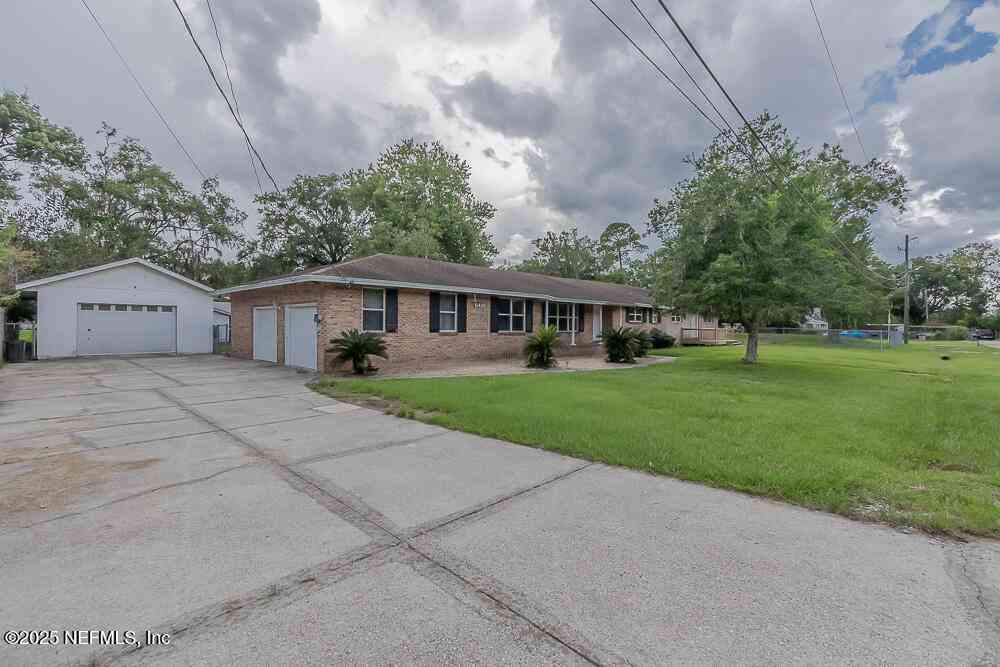 Homes For Sale - 5418 Teakwood Lane<br/> Jacksonville, FL 32244