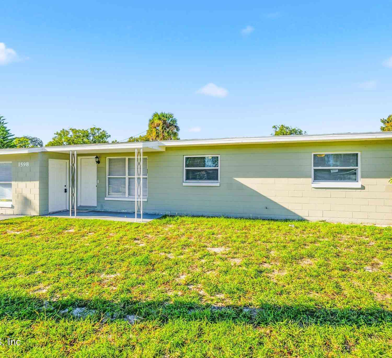 Homes For Sale - 1598 3rd Street<br/> Daytona Beach, FL 32117