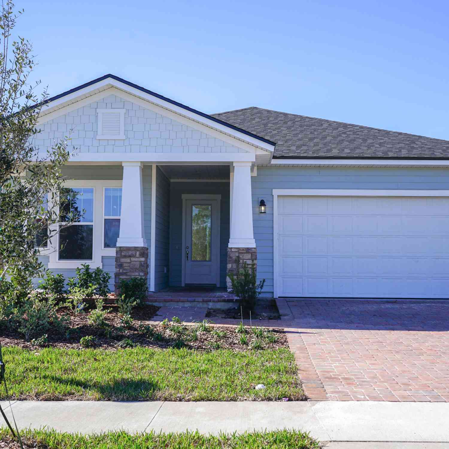 Homes For Sale - 9 Falmouth Drive<br/> Palm Coast, FL 32137