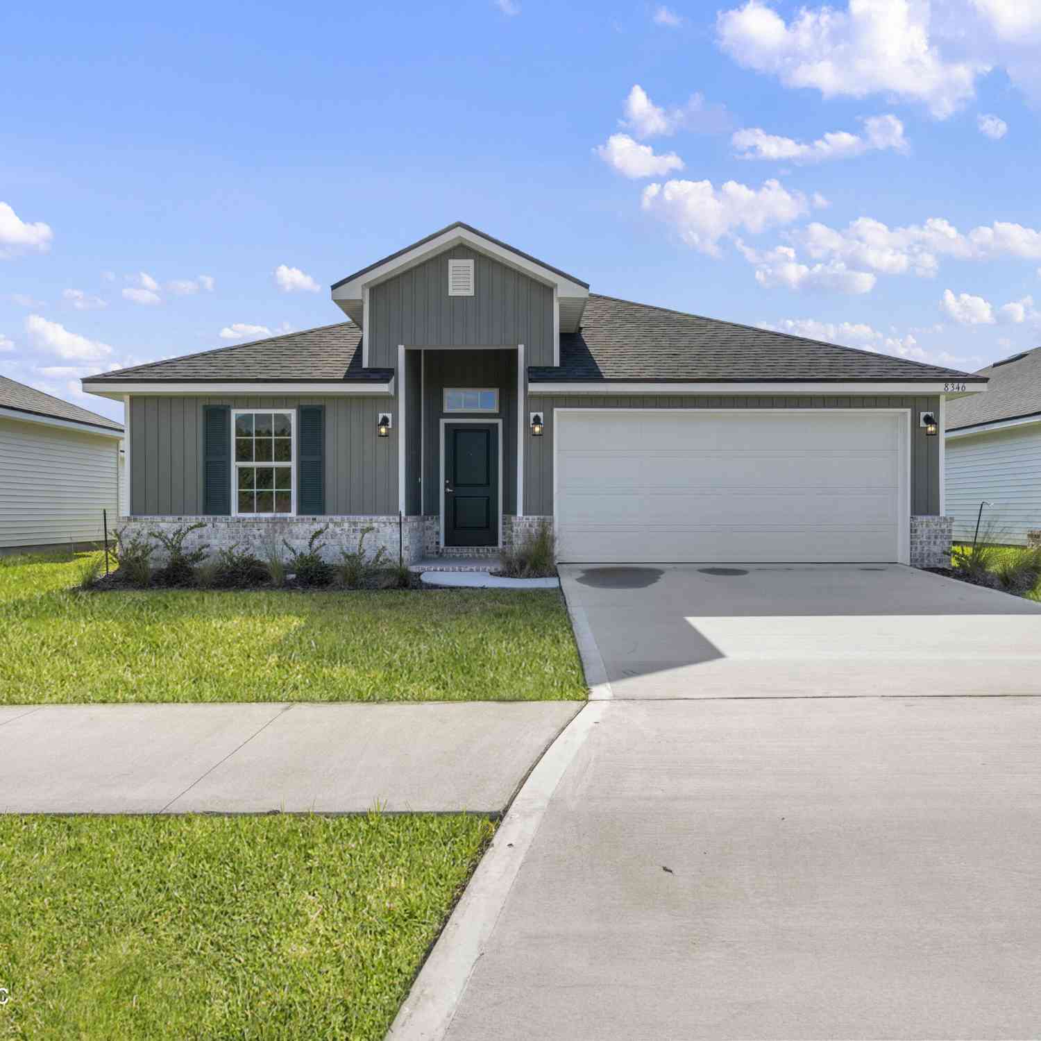 Homes For Sale - 8346 Helmsley Boulevard<br/> Jacksonville, FL 32219