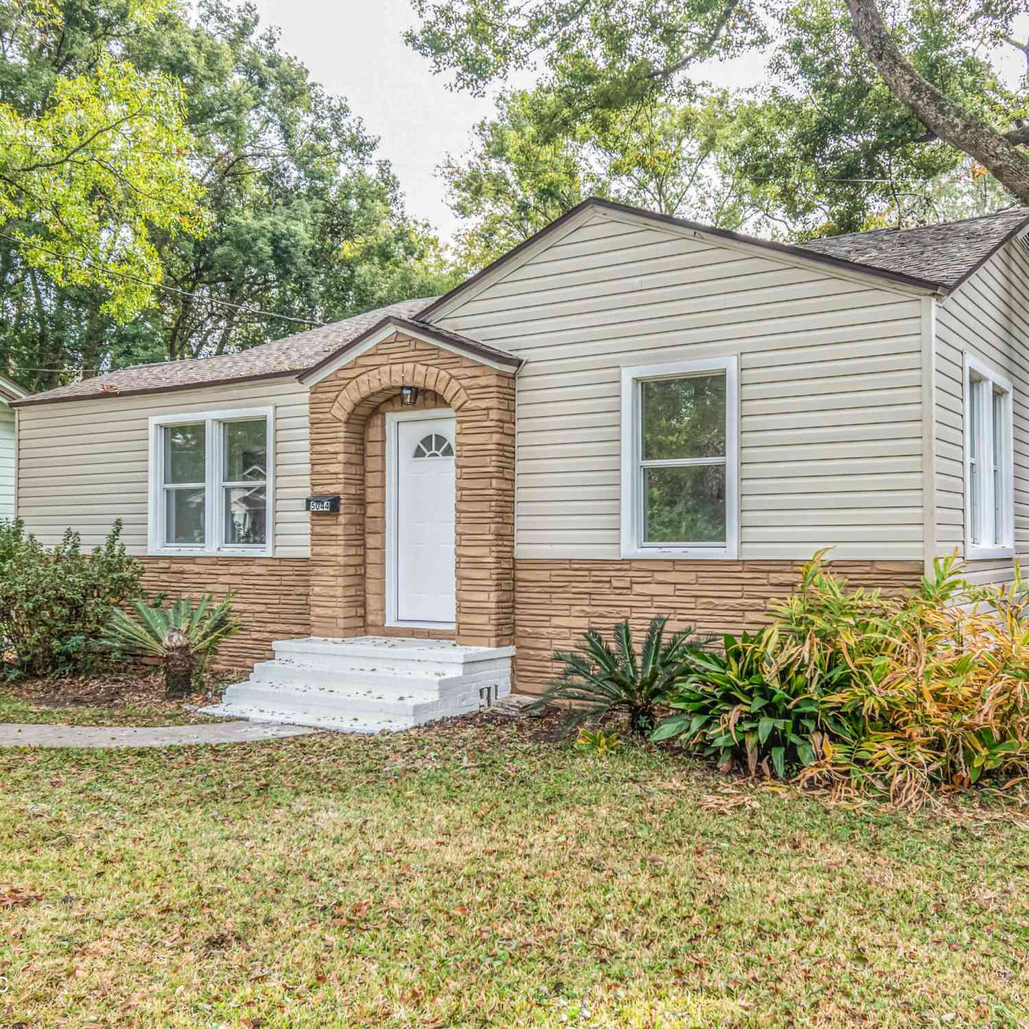 Homes For Sale - 5044 Colonial Avenue<br/> Jacksonville, FL 32210