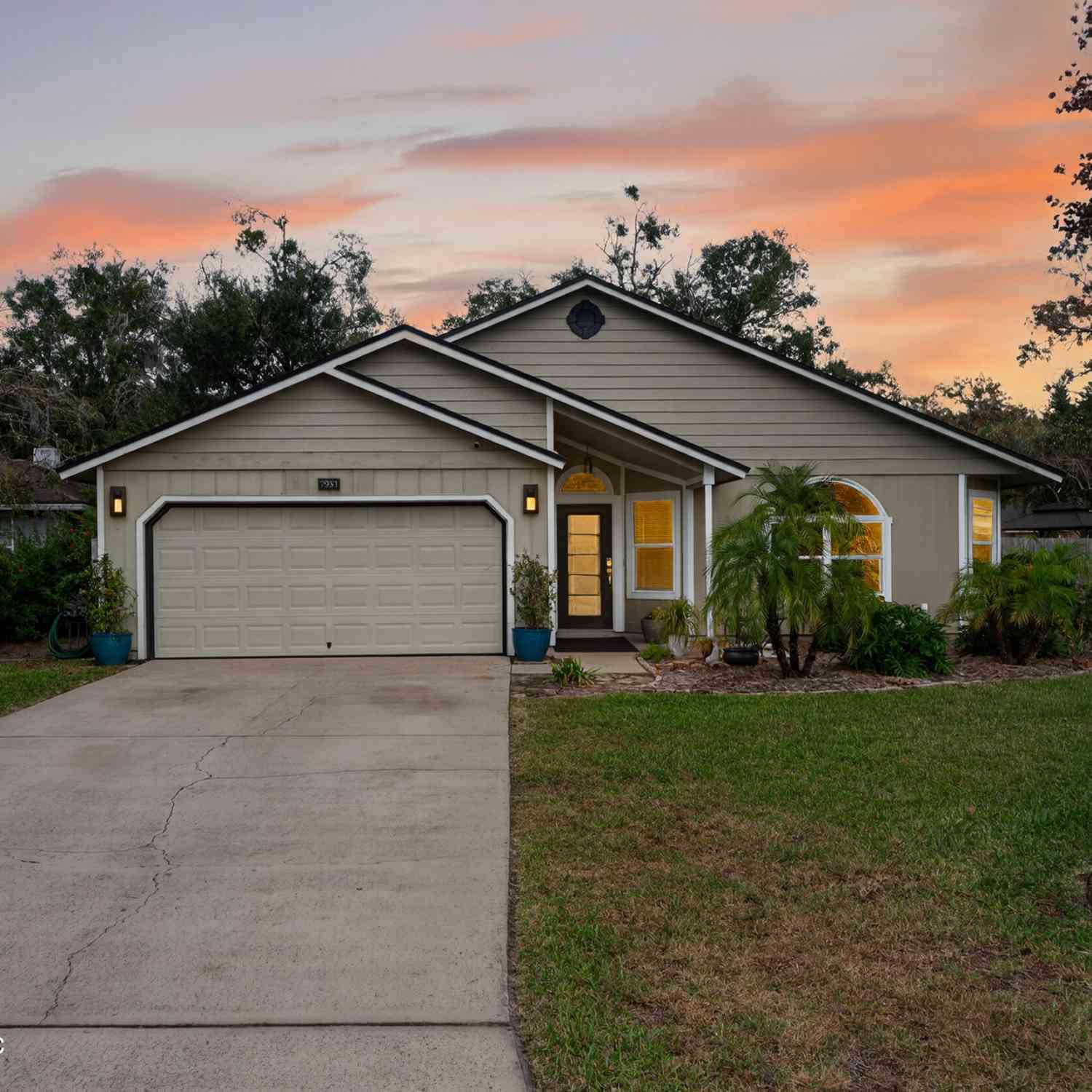 Homes For Sale - 7951 Copperfield Circle<br/> Jacksonville, FL 32244