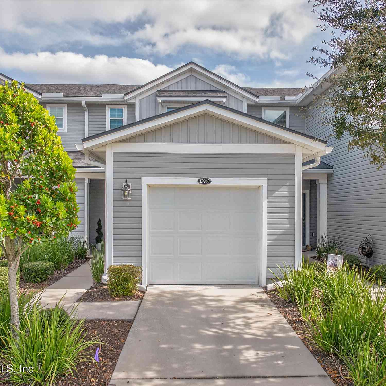 Condo For Sale - 13943 Molina Drive<br/> Jacksonville, FL 32256