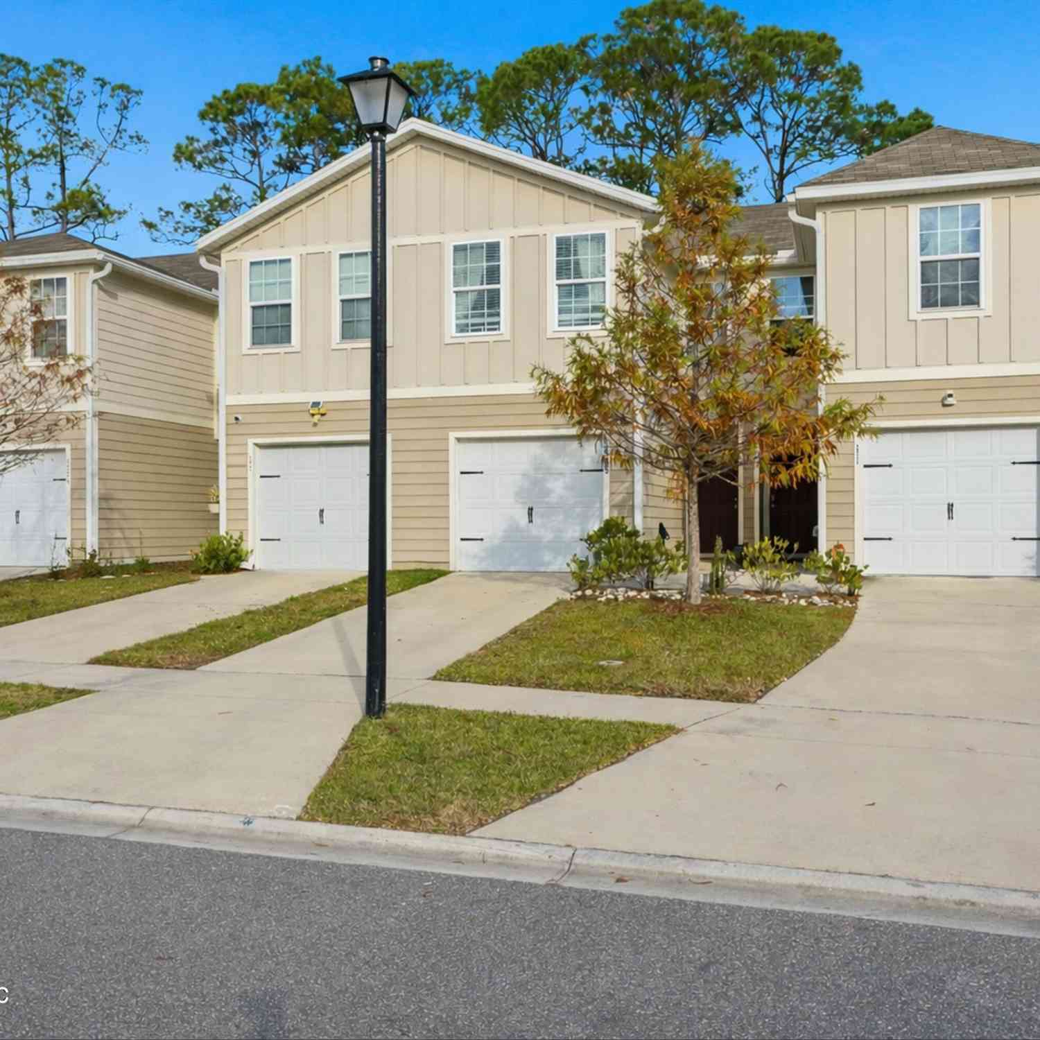 Condo For Sale - 5935 Creekside Crossing Drive<br/> Duval County, Jacksonville, FL 32210