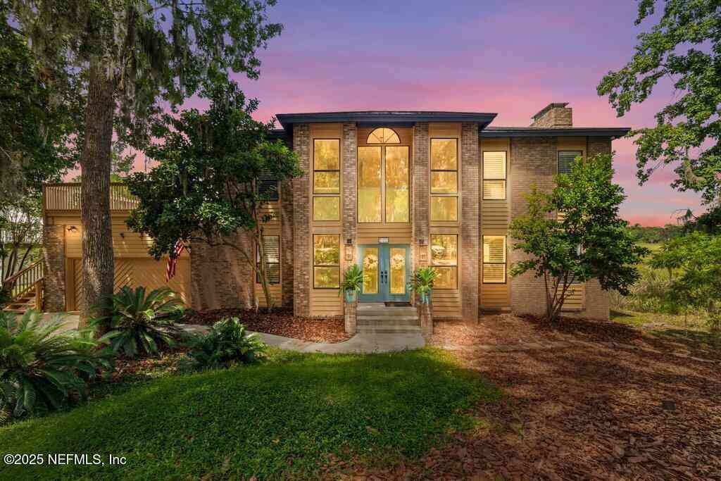 Homes For Sale - 2010 Shadow Lane<br/> Duval County, Neptune Beach, FL 32266