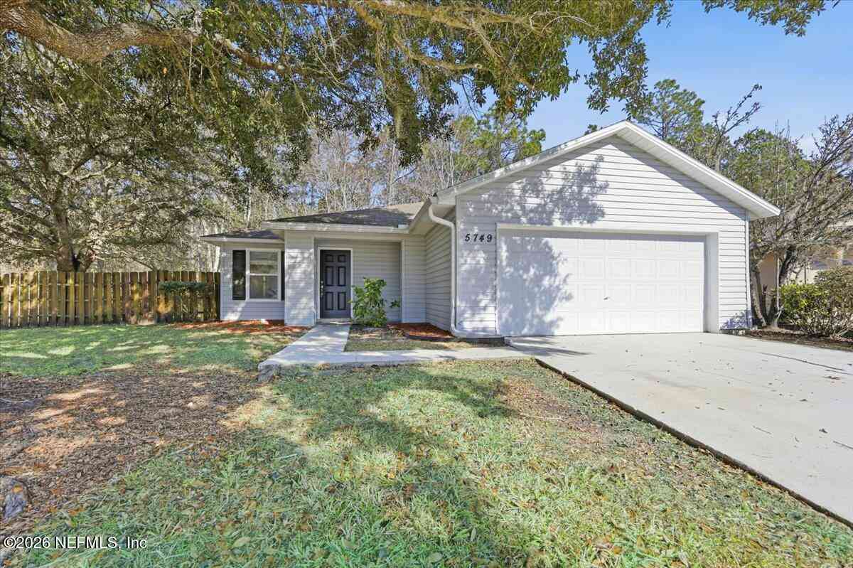 Homes For Sale - 5749 Birds Nest Lane<br/> Jacksonville, FL 32222