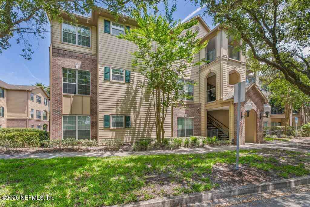 Condo For Sale - 7800 Point Meadows Drive #1035<br/> Duval County, Jacksonville, FL 32256