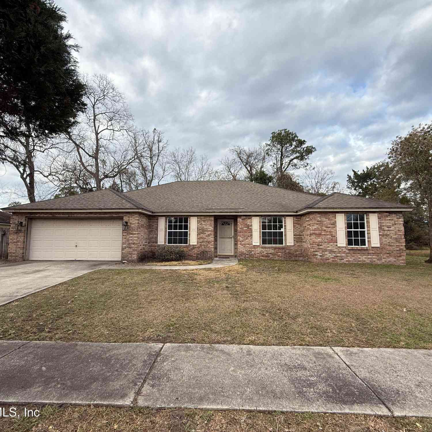 Homes For Sale - 8319 Springtree Road<br/> Jacksonville, FL 32210