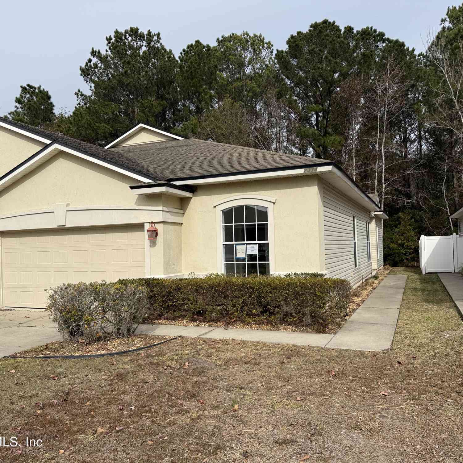 Townhouse For Sale - 2333 Caney Oaks Drive<br/> Jacksonville, FL 32218