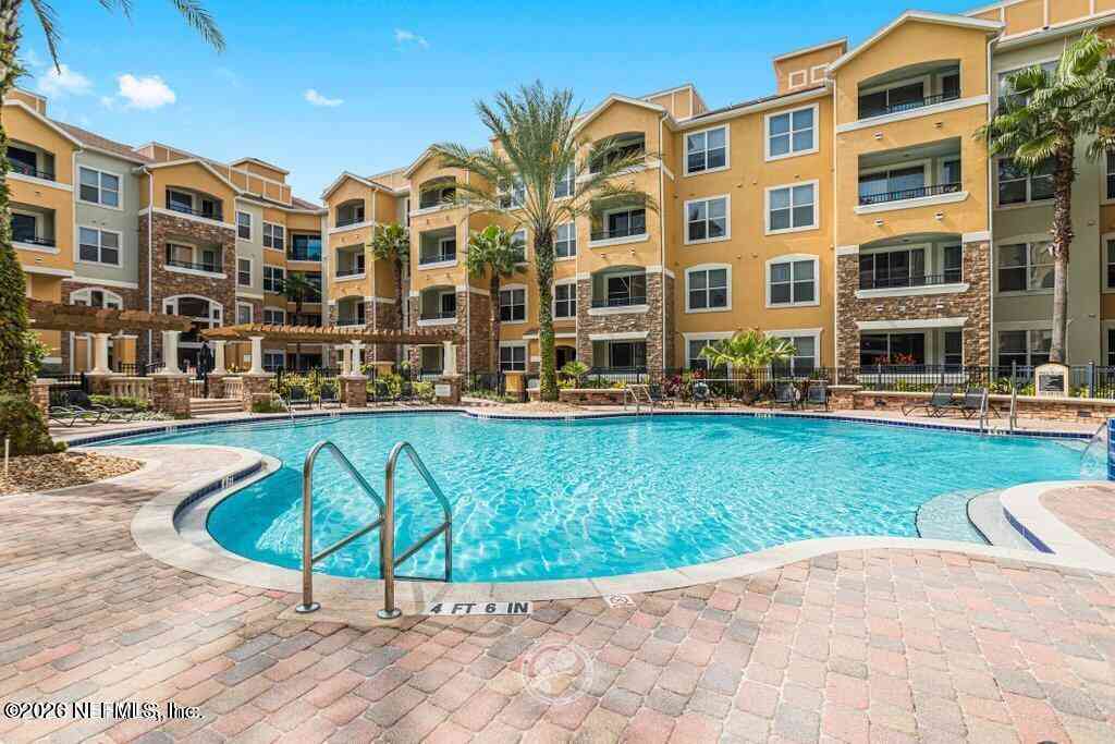 Condo For Rent - 8539 Gate Parkway #1724<br/> Jacksonville, FL 32216
