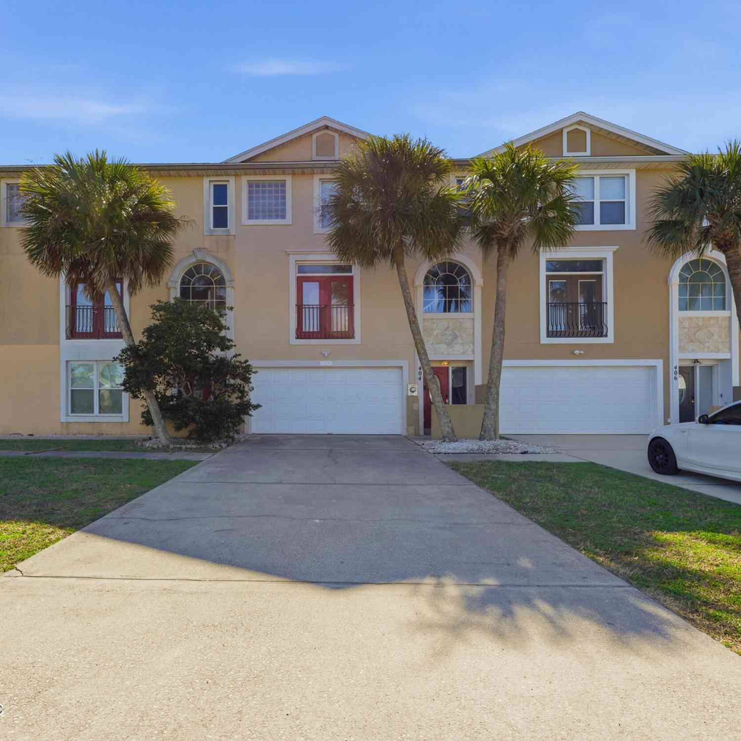 Townhouse For Sale - 404 9th Avenue<br/> Jacksonville Beach, FL 32250