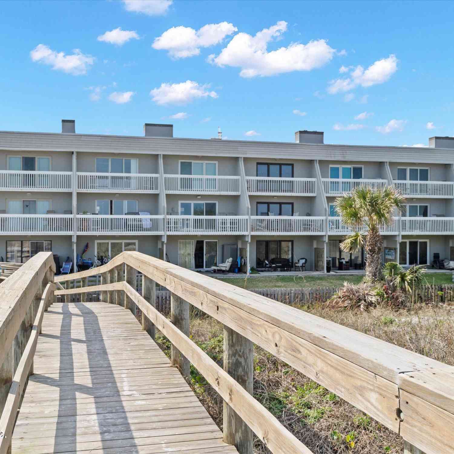 Condo For Sale - 1701 1st Street #2B<br/> Duval County, Jacksonville Beach, FL 32250