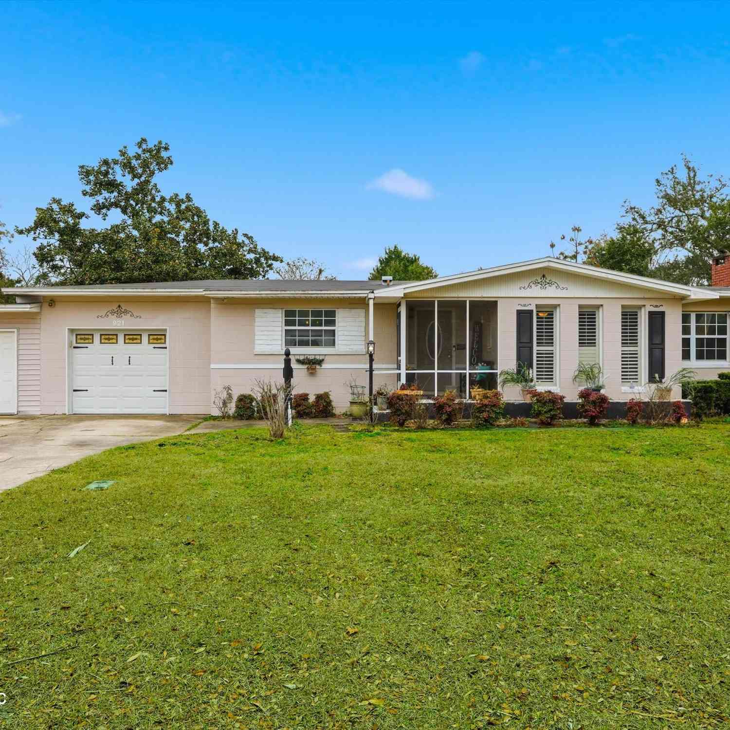 Homes For Sale - 921 Arlingwood Avenue<br/> Duval County, Jacksonville, FL 32211