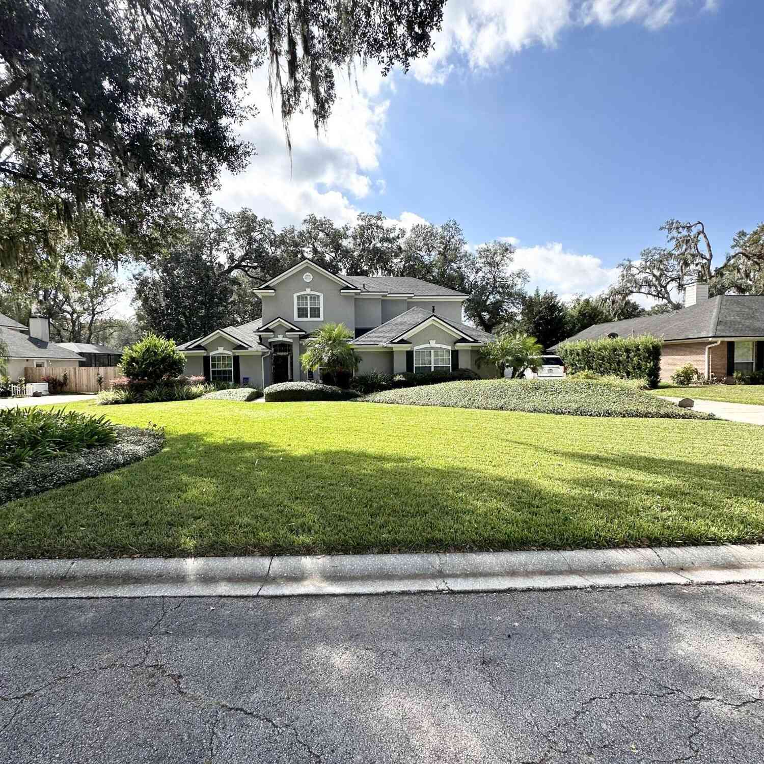 Homes For Sale - 2580 Scott Mill Drive<br/> Jacksonville, FL 32223