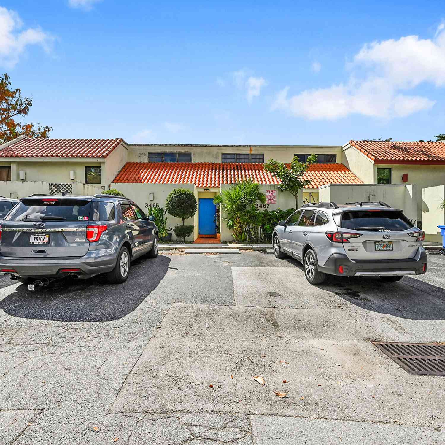 Townhouse For Sale - 3467 NW 17th Terrace<br/> Oakland Park, FL 33309