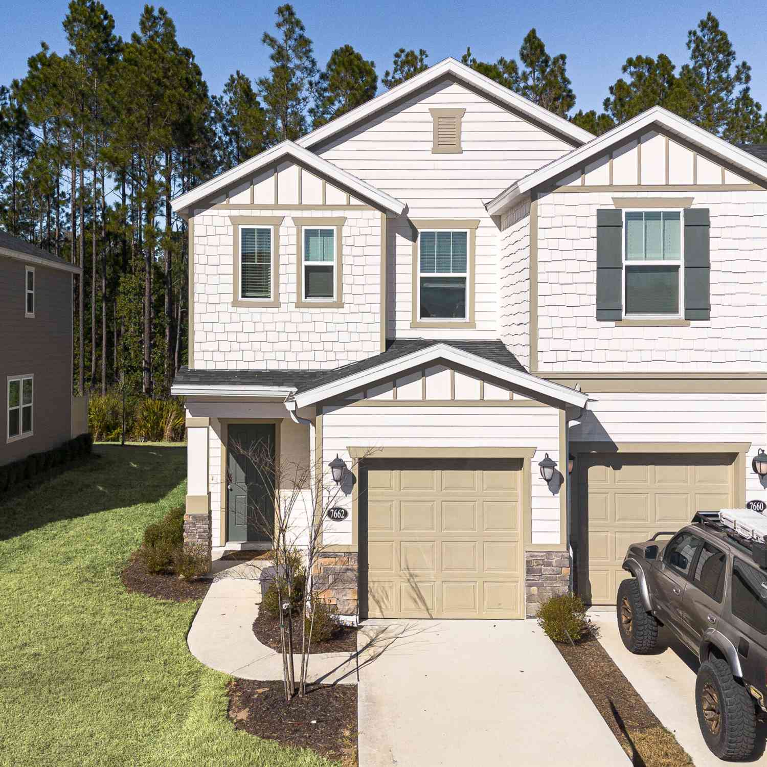 Townhouse For Rent - 7662 Merchants Way<br/> Jacksonville, FL 32222