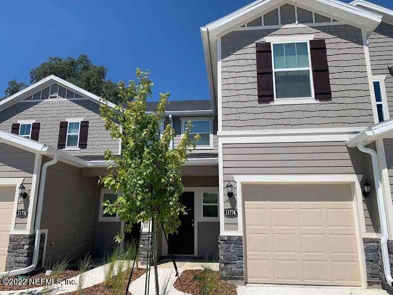 Townhouse For Rent - 11795 Junegrass Road<br/> Jacksonville, FL 32258