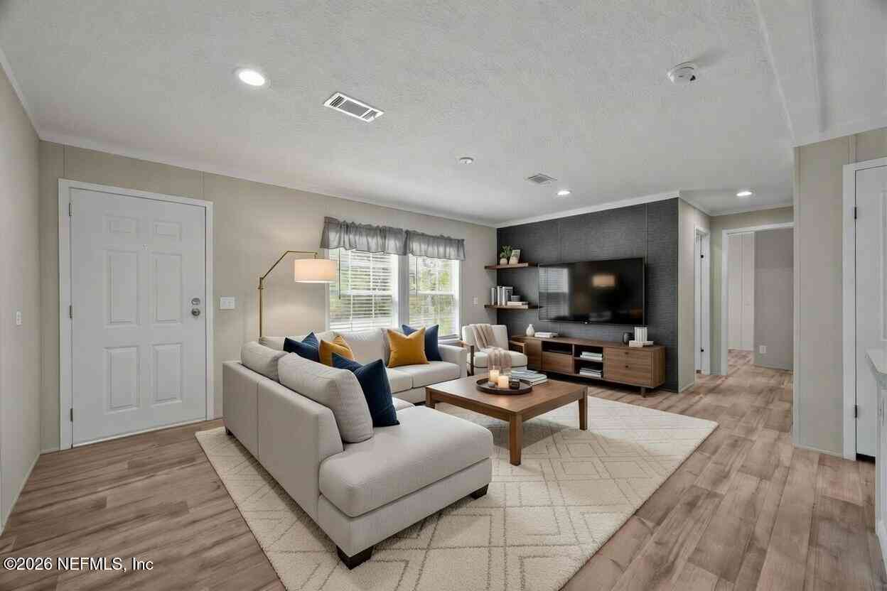 Mobile Home For Sale - 112 Highland Drive<br/> Heathrow, FL 32640