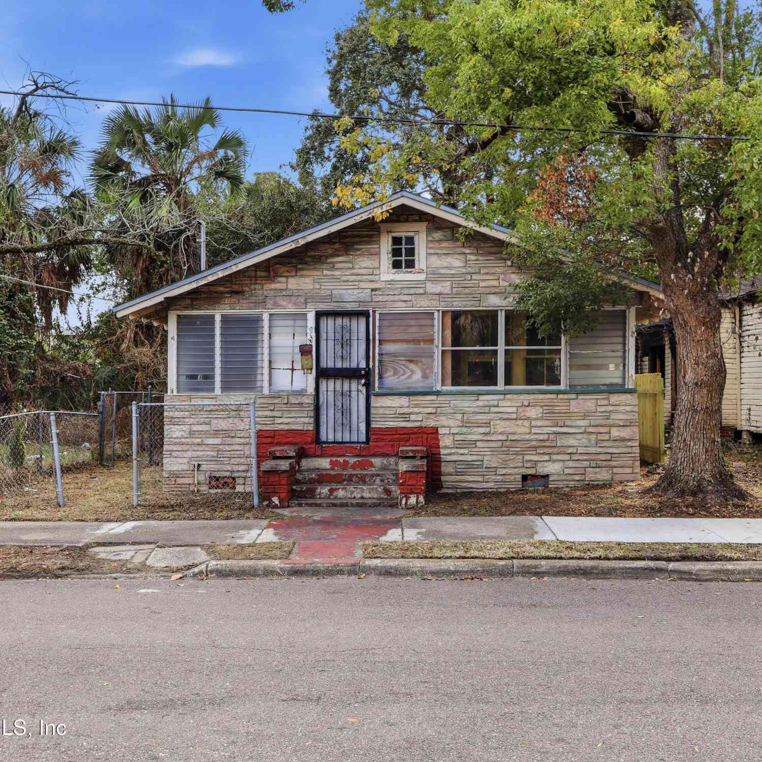 Homes For Sale - 1318 W 5th Street<br/> Jacksonville, FL 32209