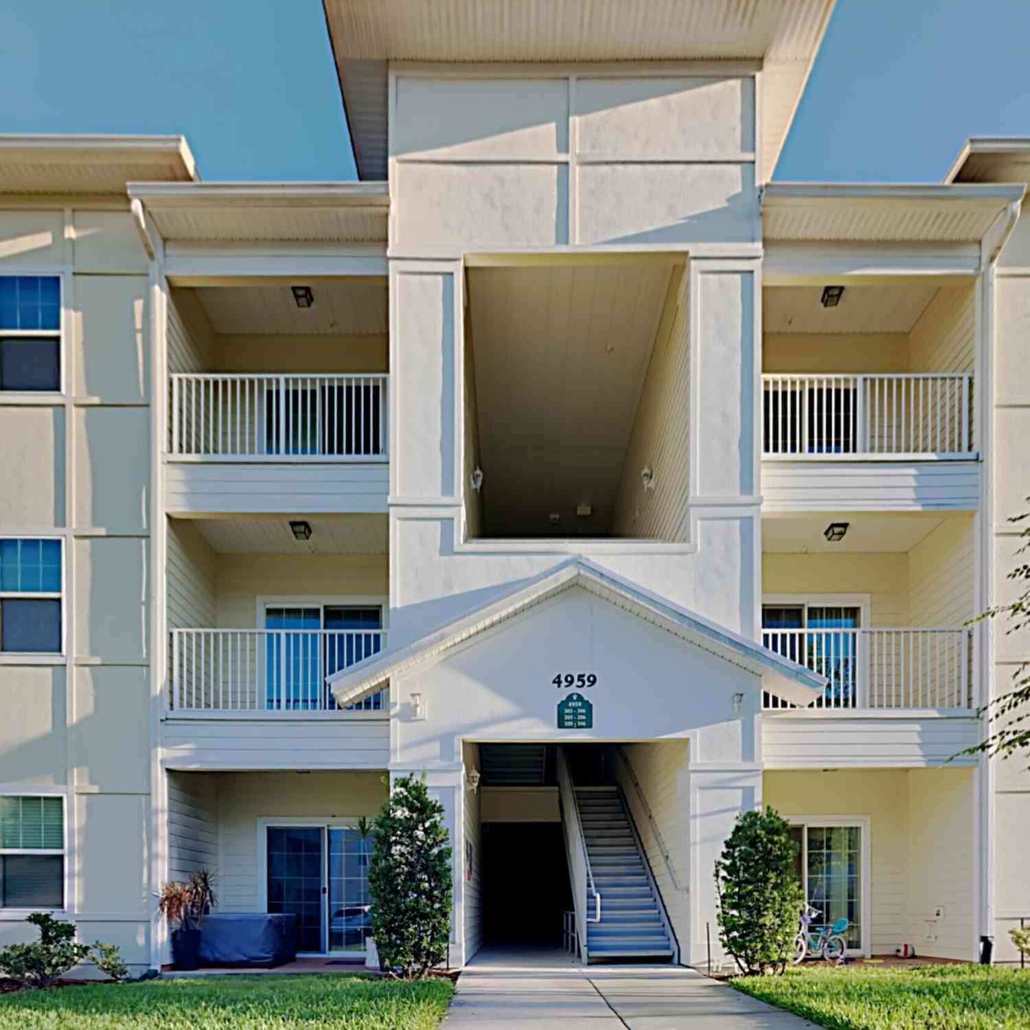 Condo For Rent - 4959 Key Lime Drive #306<br/> Jacksonville, FL 32256