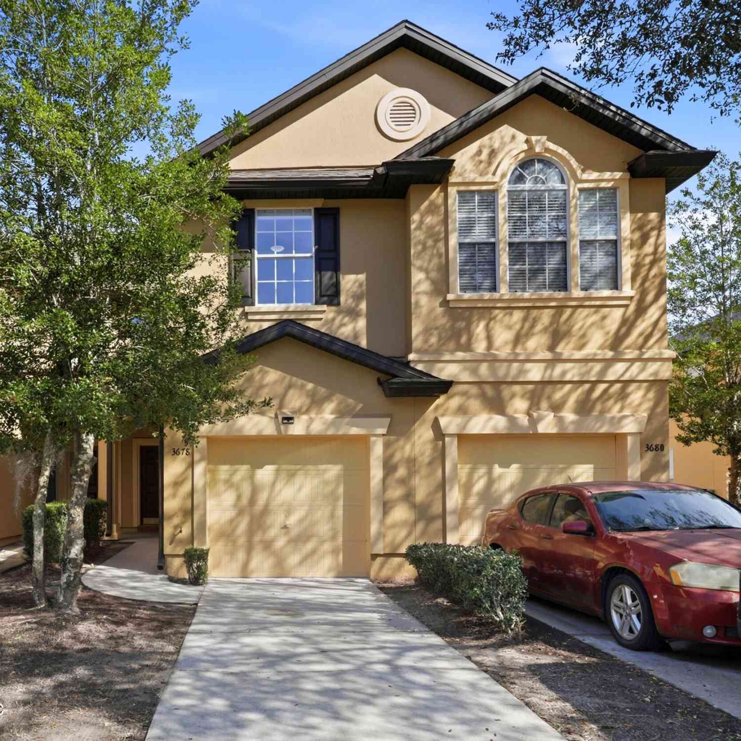 Townhouse For Sale - 3678 Hartsfield Forest Circle<br/> Duval County, Jacksonville, FL 32277