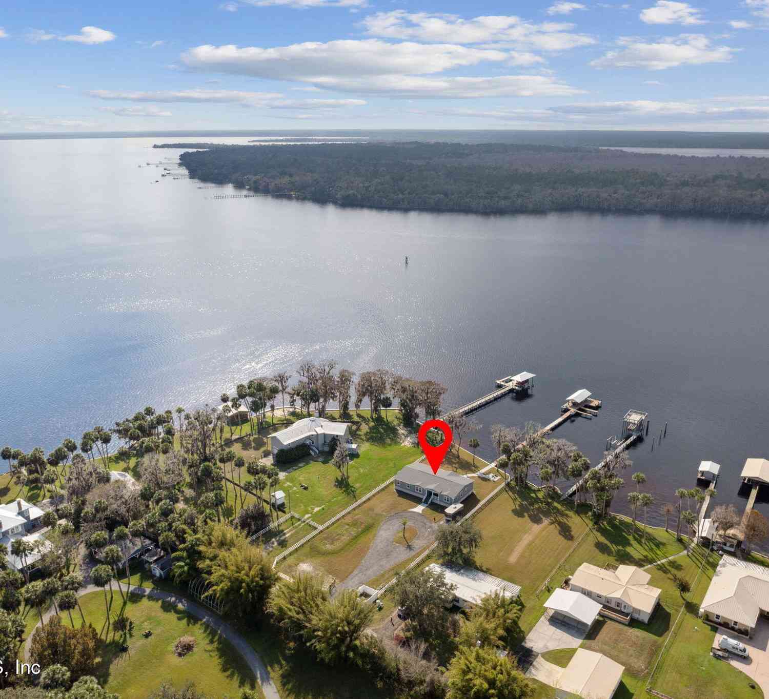 Homes For Sale - 208 Lake George Point Drive<br/> Georgetown, FL 32139