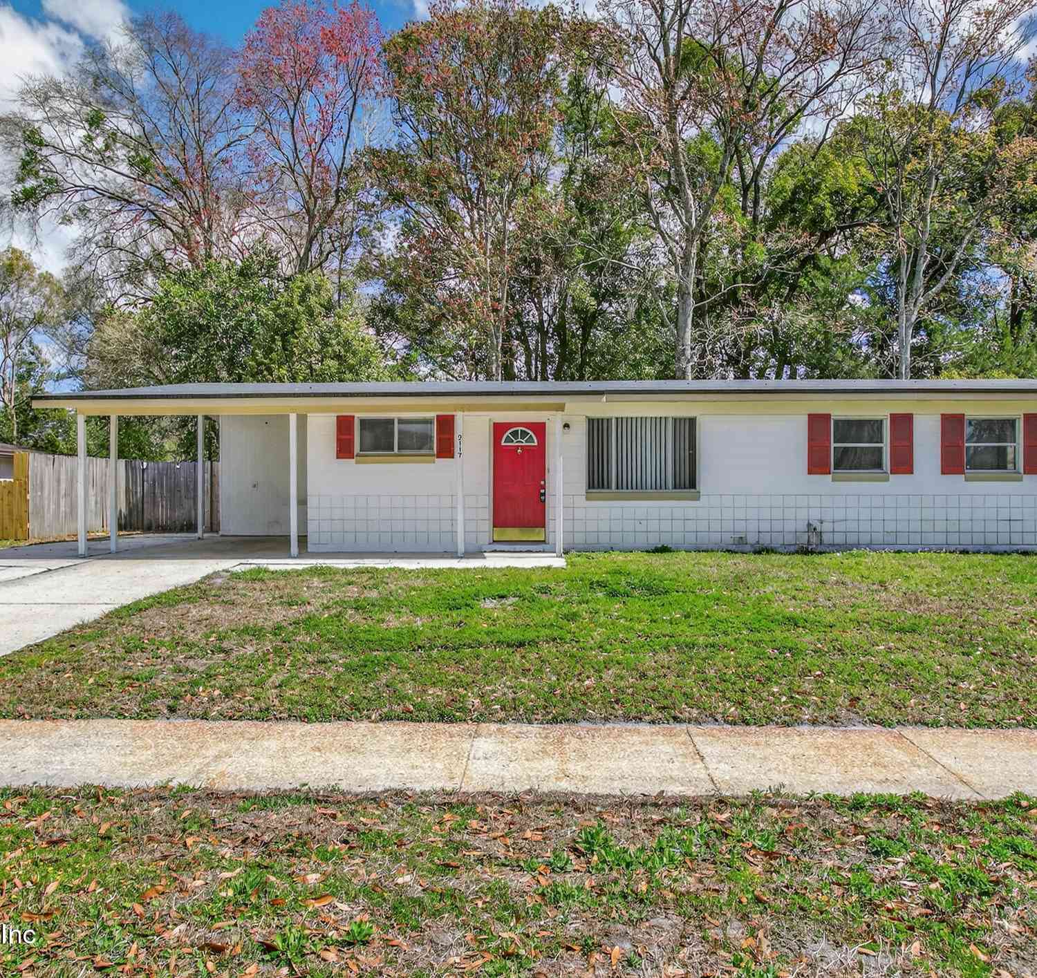 Homes For Sale - 2117 Burpee Drive<br/> Jacksonville, FL 32210
