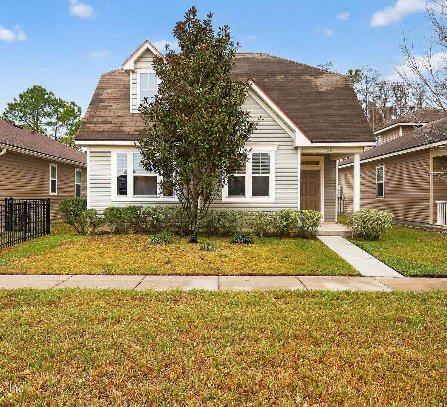 Homes For Sale - 350 Vineyard Lane<br/> Orange Park, FL 32073