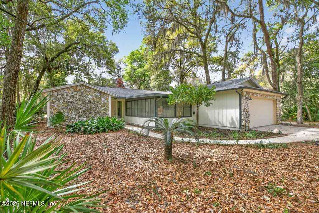 Homes For Sale - 12128 Hidden Hills Drive<br/> Jacksonville, FL 32225