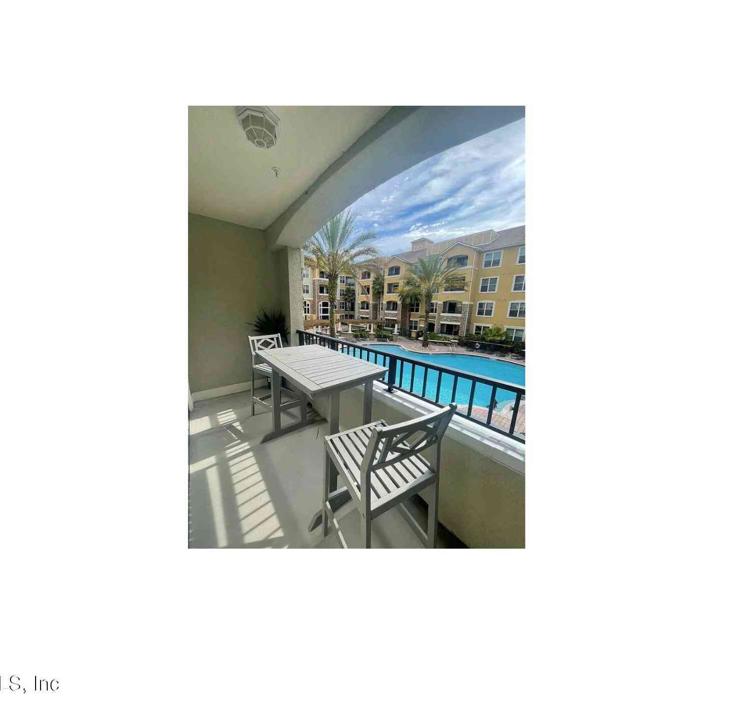 Condo For Rent - 8539 W Gate Prwy #9218<br/> Jacksonville, FL 32216