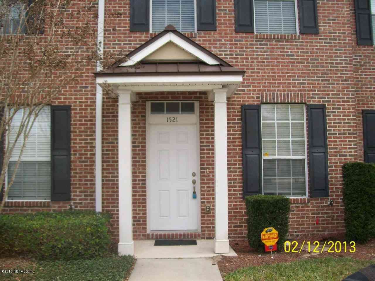 Townhouse For Rent - 1521 Fieldview Drive<br/> Jacksonville, FL 32225
