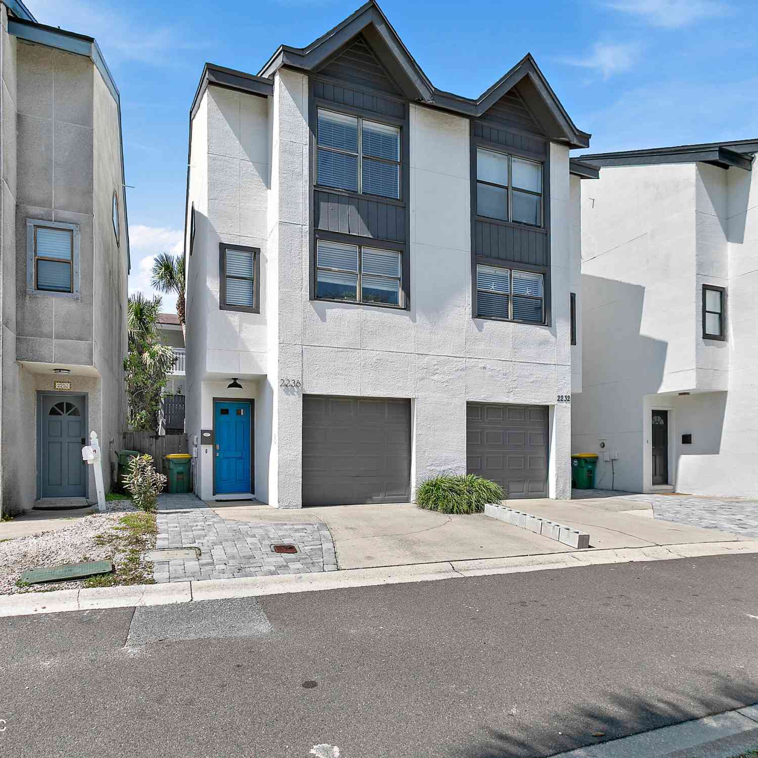 Townhouse For Sale - 2236 2nd Street<br/> Jacksonville Beach, FL 32250