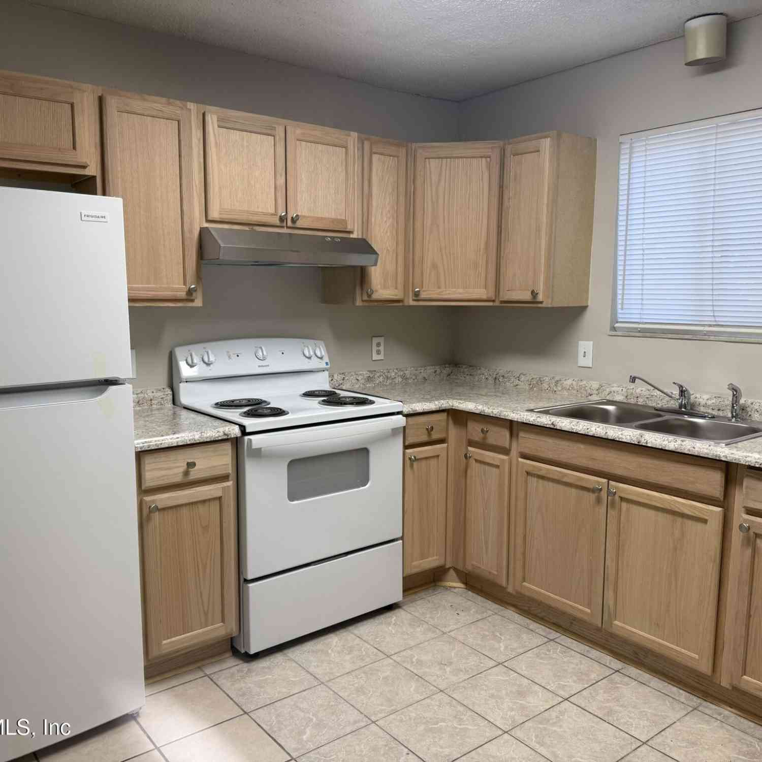 Multifamily For Rent - 5120 Westchase Court #1<br/> Jacksonville, FL 32210